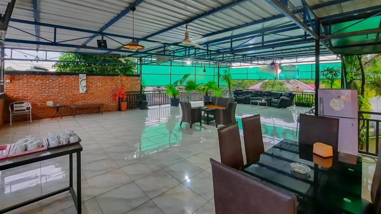 Wisma Malawen Palangkaraya Mitra Reddoorz Bagian luar foto
