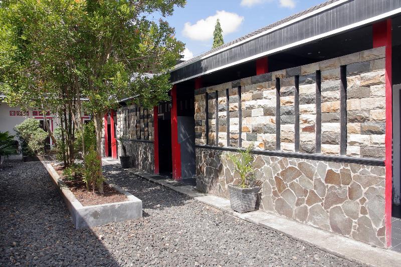 Wisma Malawen Palangkaraya Mitra Reddoorz Bagian luar foto
